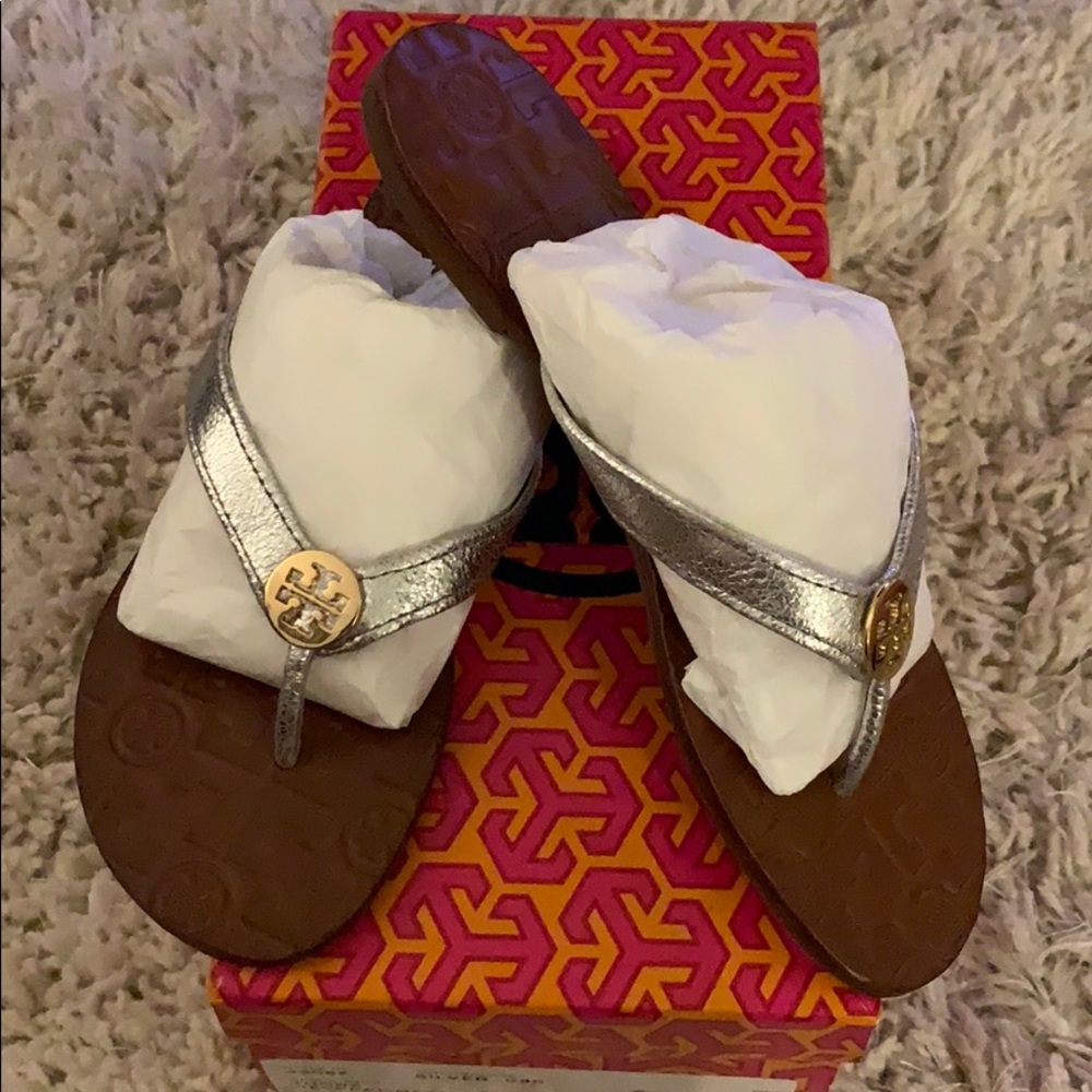 *NIB* Tory Burch - Thora Flip Flops